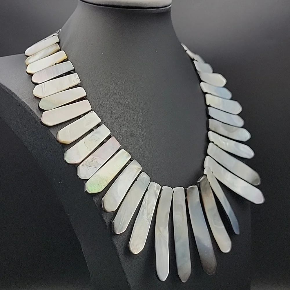 Elegant Rare Mother of Pearl Necklace 14" Double Sided Shell Choker Statement - Picture 3 of 10